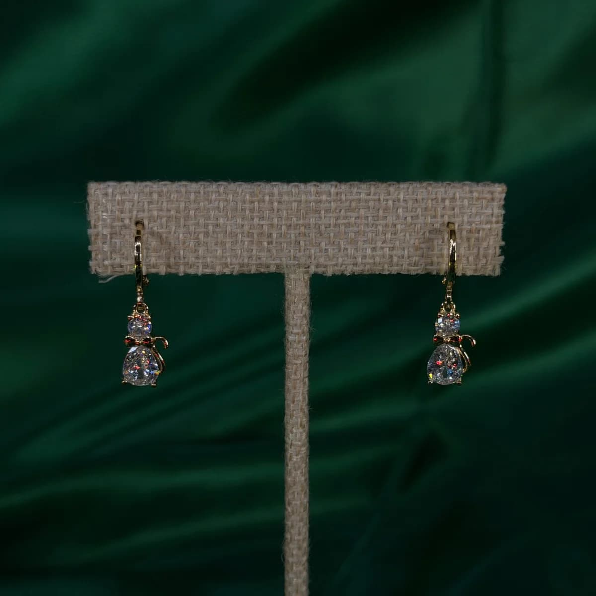 Aretes Largos con Detalle en Chapa de Oro 18k