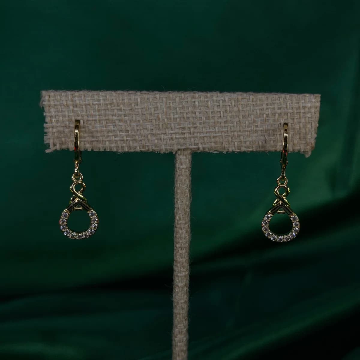 Aretes Largos con Círculo de Chapa de Oro 18k
