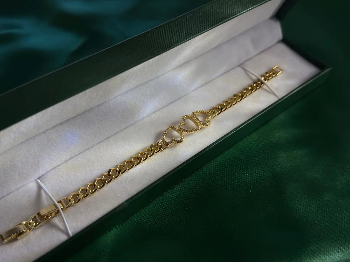 Pulsera Chapa de Oro 18k Cadena Herrería y Corazones — vista 3