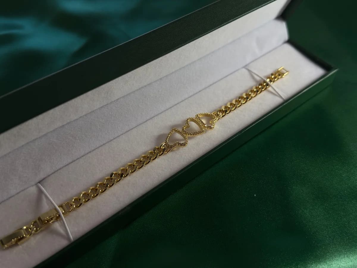 Pulsera Chapa de Oro 18k Cadena Herrería y Corazones — vista 2