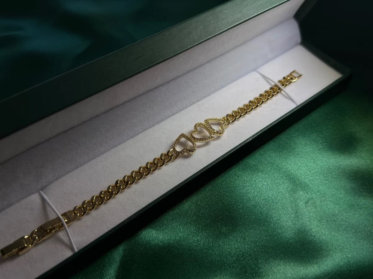 Pulsera Chapa de Oro 18k Cadena Herrería y Corazones — vista 5