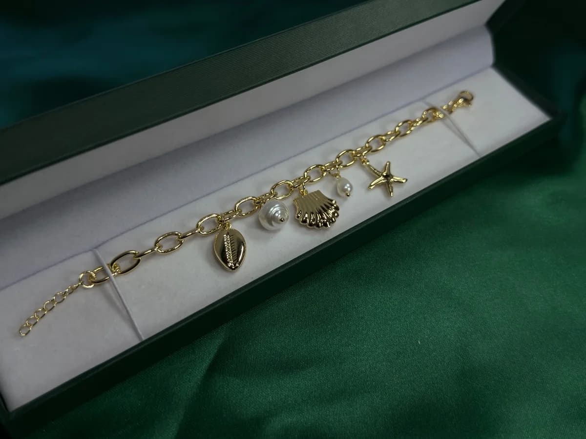 Pulsera Playita con Caracoles y Estrella en Chapa de Oro — vista 2