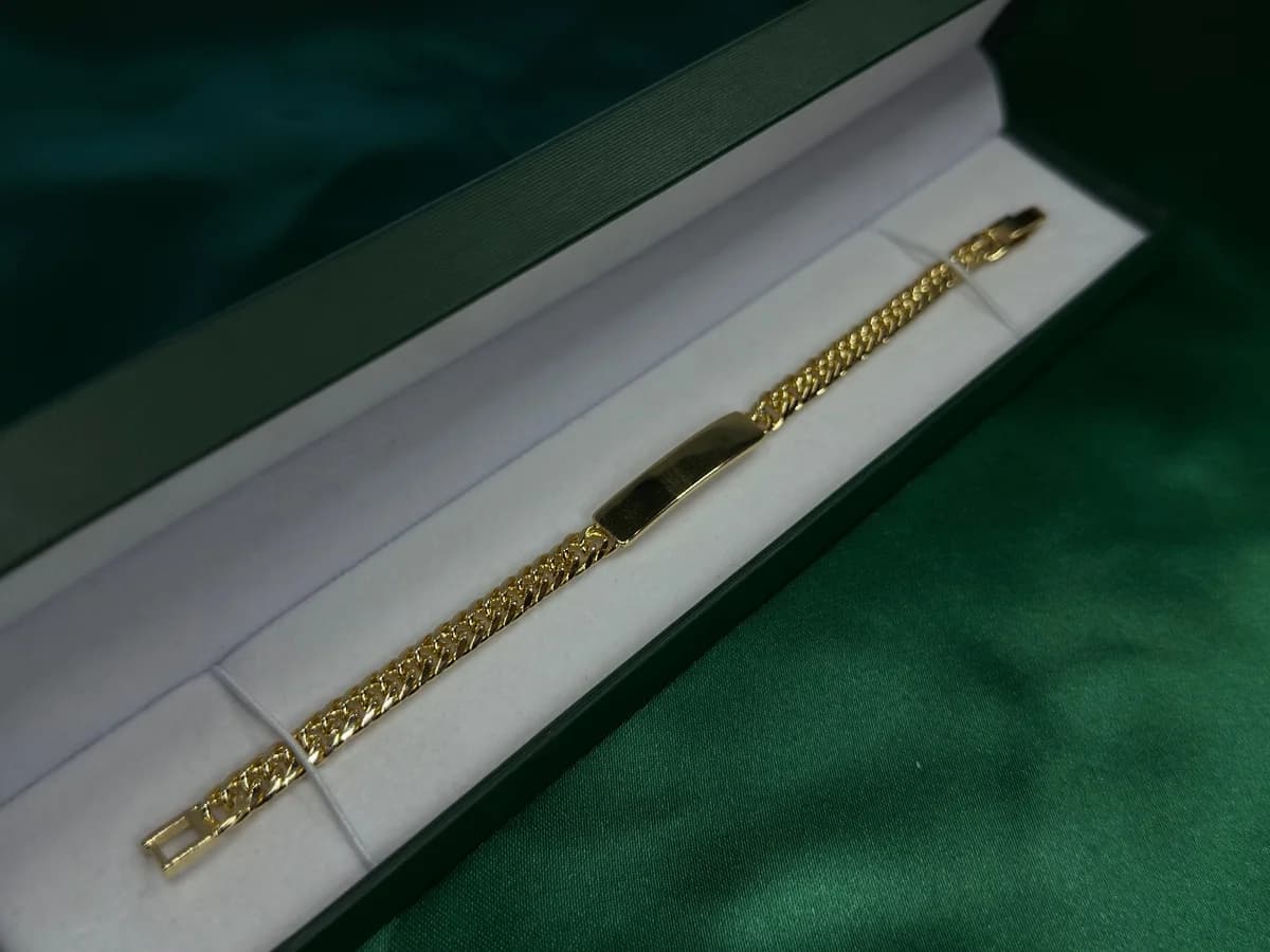 Pulsera Tipo Cubana con Placa en Chapa de Oro 18k — vista 3