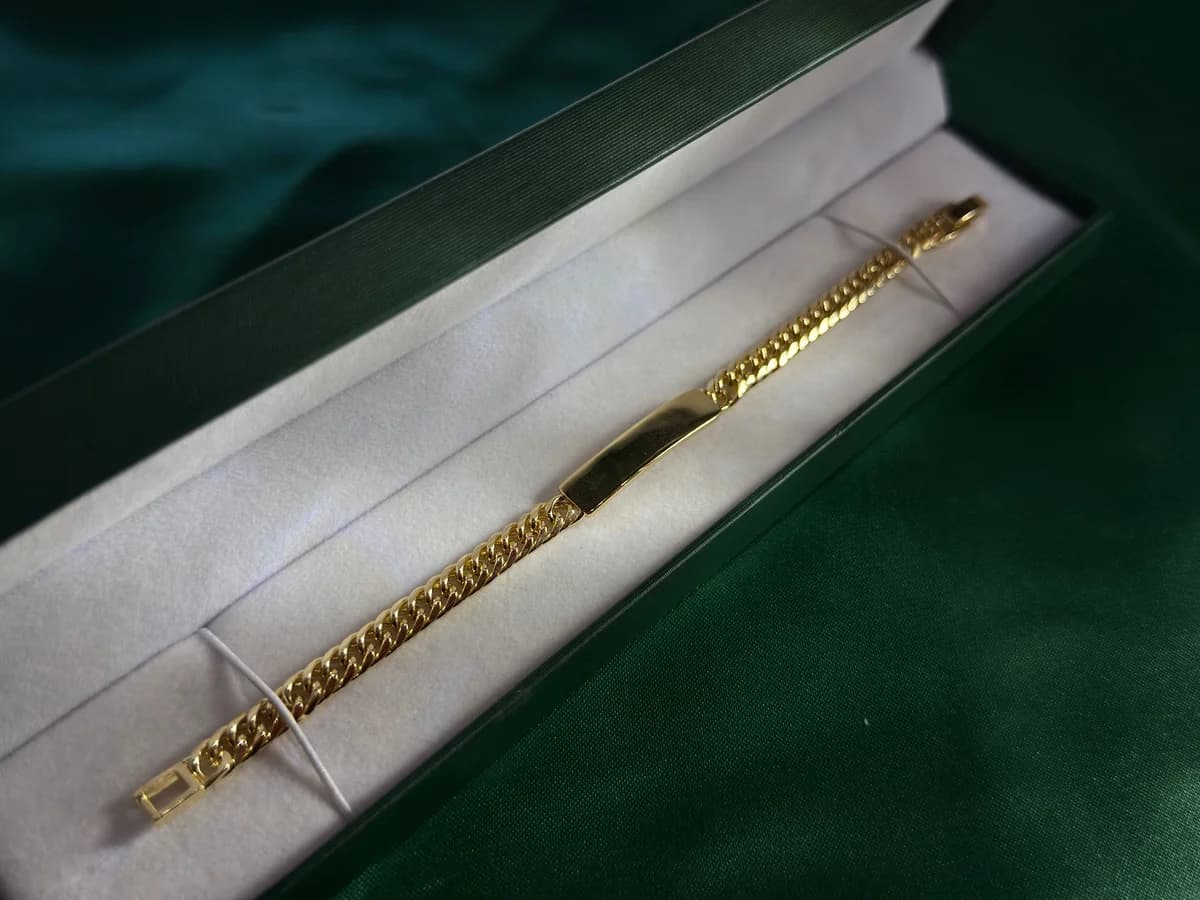 Pulsera Tipo Cubana con Placa en Chapa de Oro 18k — vista 4
