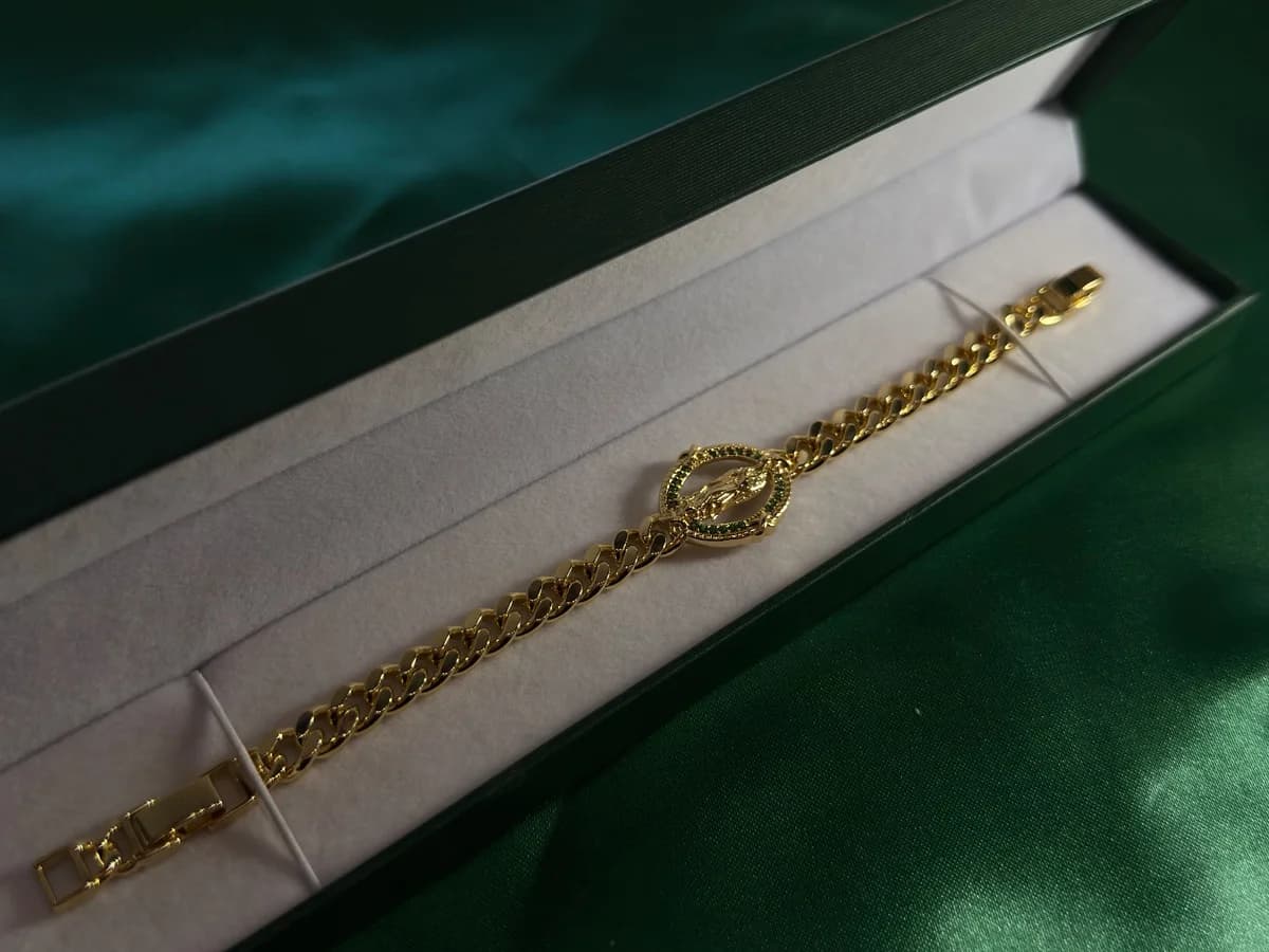 Pulsera Virgen de Guadalupe Chapa de Oro