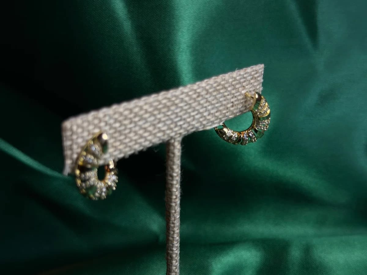 Arracadas Bolas Texturizadas de Chapa de Oro 18k — vista 3