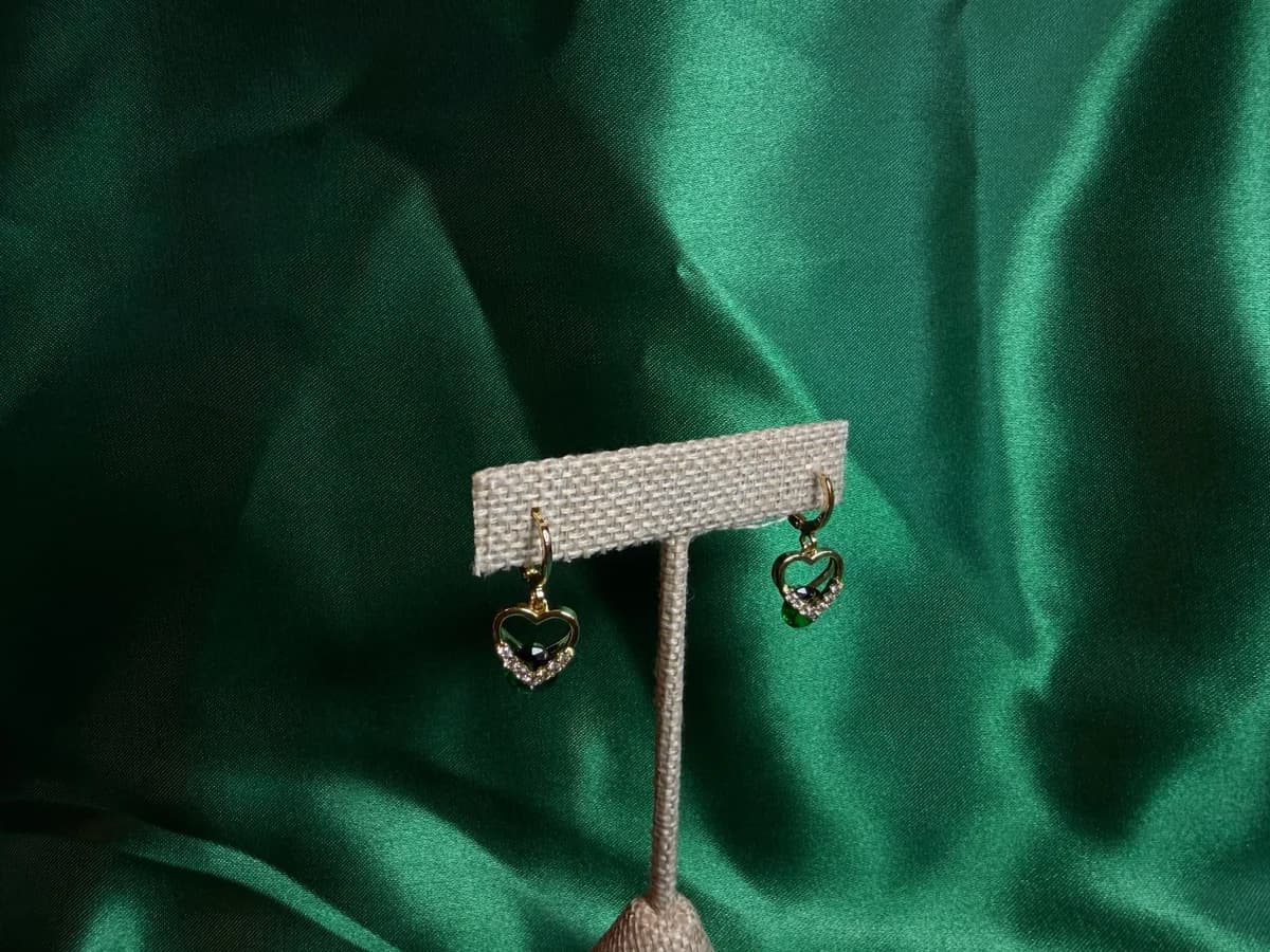 Aretes Largos Corazón Brillante en Chapa de Oro 18k — vista 4